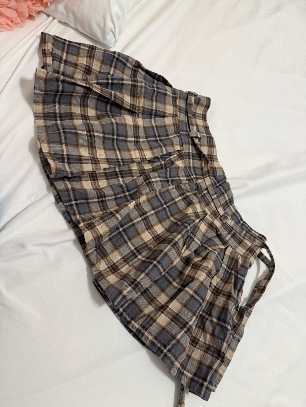 Plaid Pleated Women’s Shorts - Beige & Gray